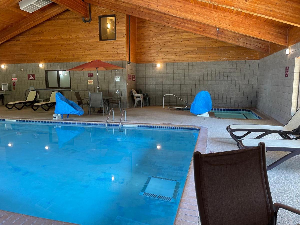 Nichols Inn & Suites Hastings Ngoại thất bức ảnh
